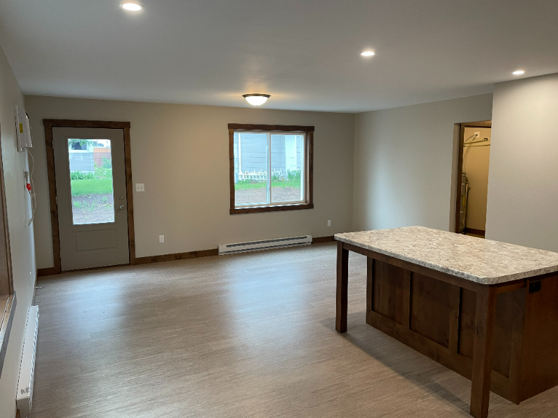 514 Harriet St - Photo 3 of 14