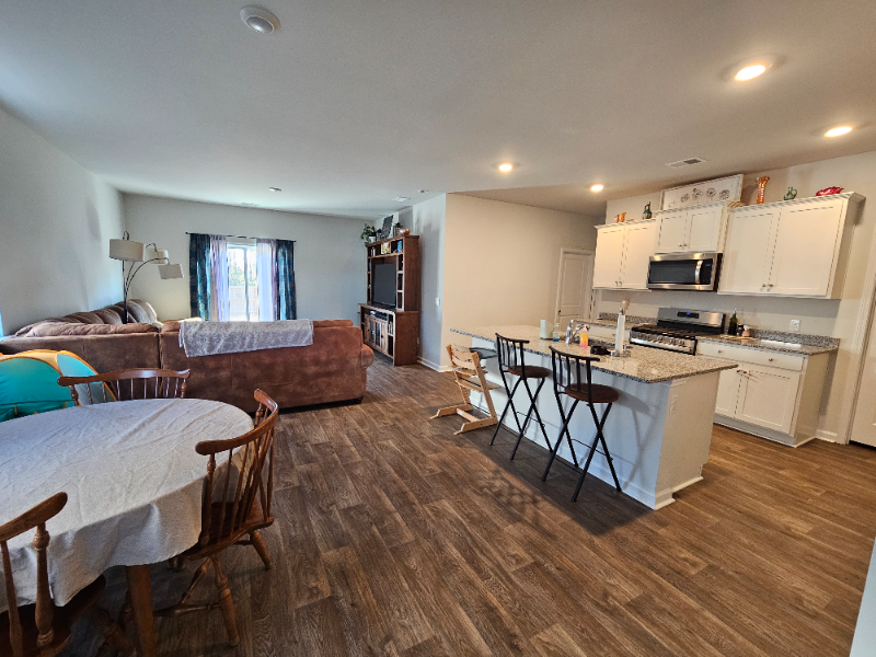 141 Ivory Shadow Rd - Photo 2 of 18