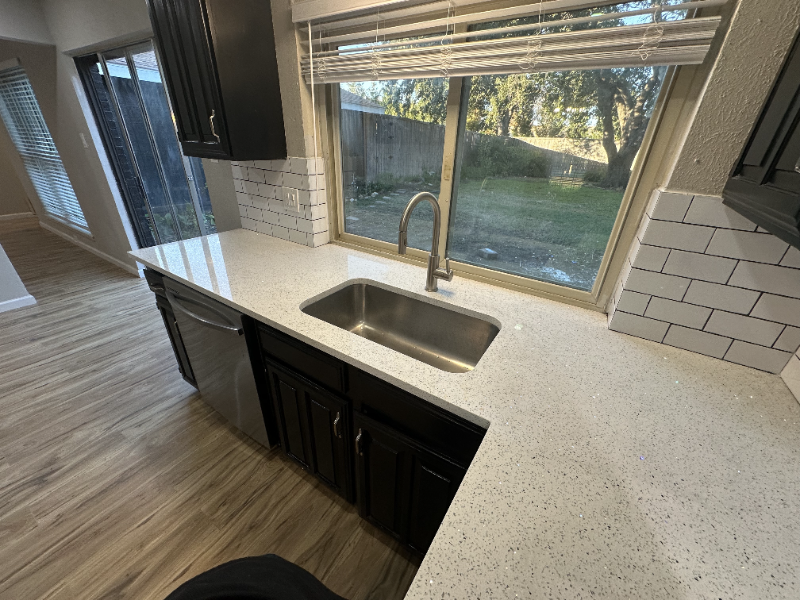 1149 Midway Dr - Photo 4 of 16