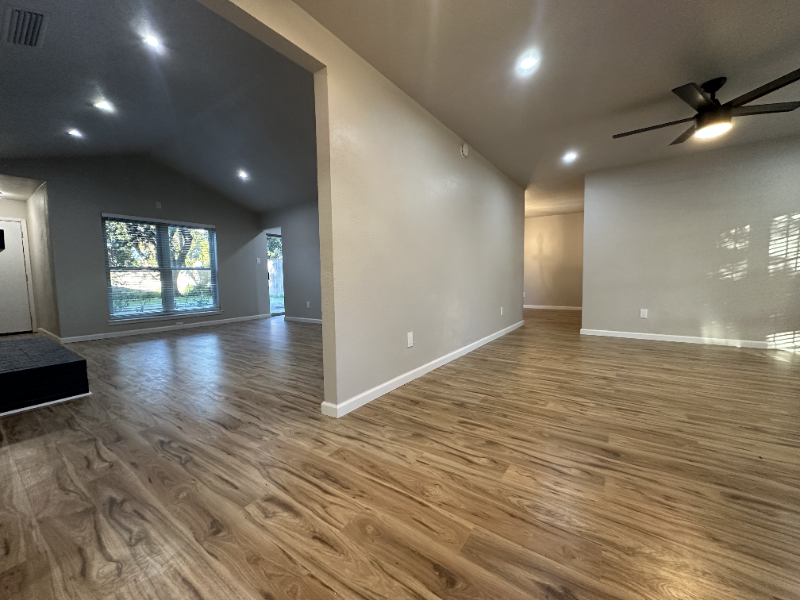 1149 Midway Dr - Photo 6 of 16