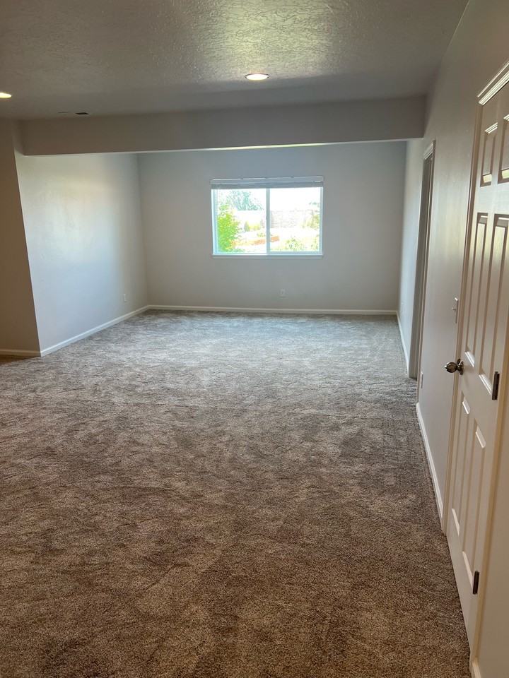 199 N Palomino Way - Photo 5 of 10