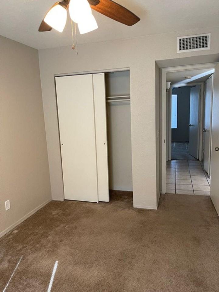 2522 East Glenn Street - Photo 3 of 6