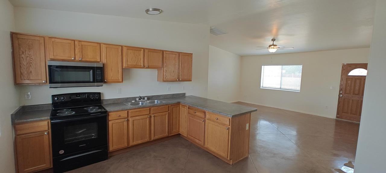 332 East Columbia Street - Photo 2 of 6