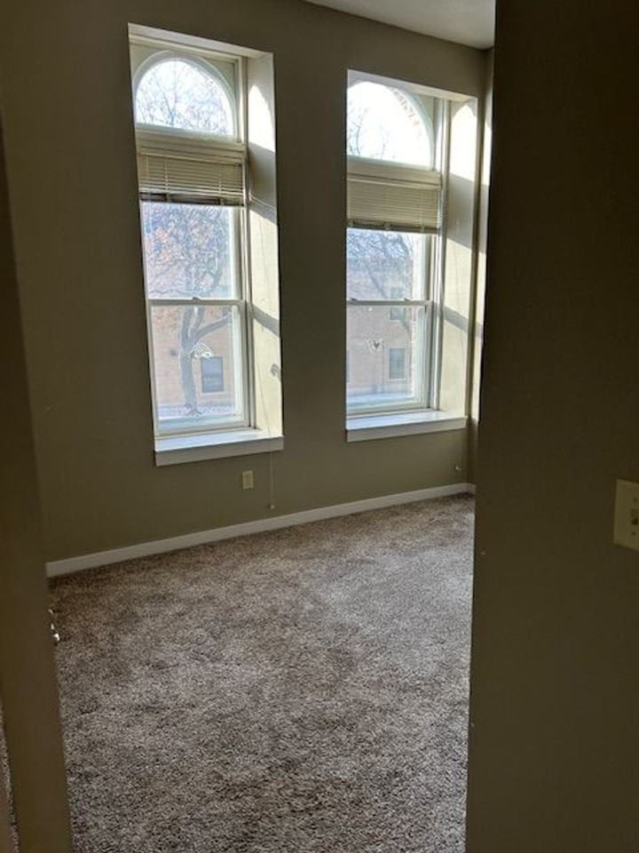 Studio, One and Two Bedroom Apartments Near Downtown Sioux Falls - Photo 3 of 16