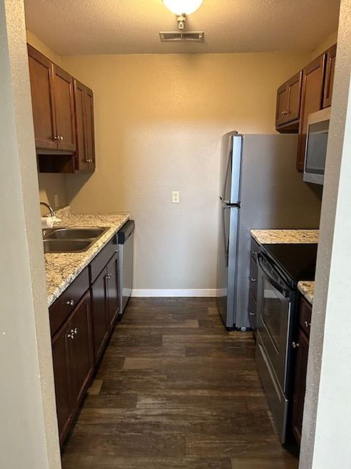 Studio, One and Two Bedroom Apartments Near Downtown Sioux Falls - Photo 5 of 16