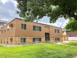 featured image of 301 W 18th St
