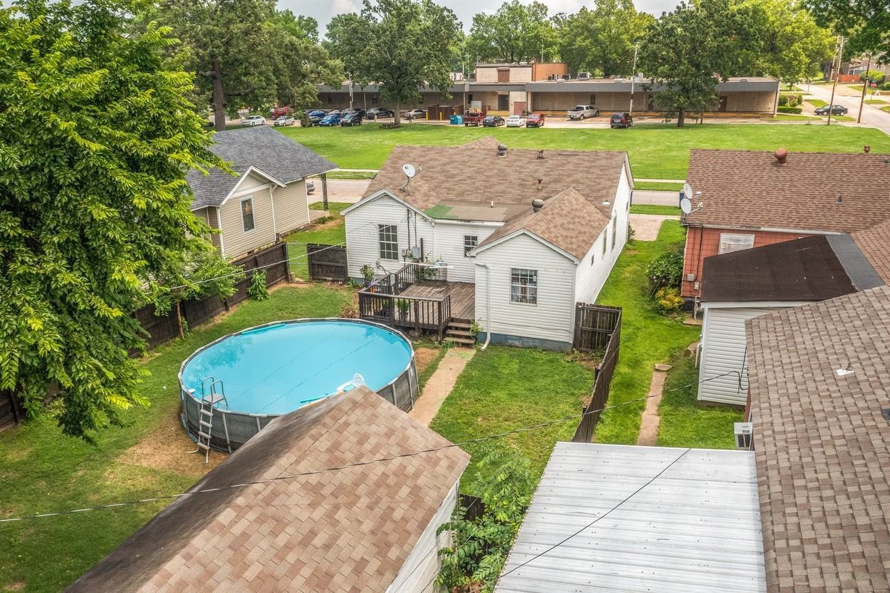 1020 S 20th St - Photo 6 of 23