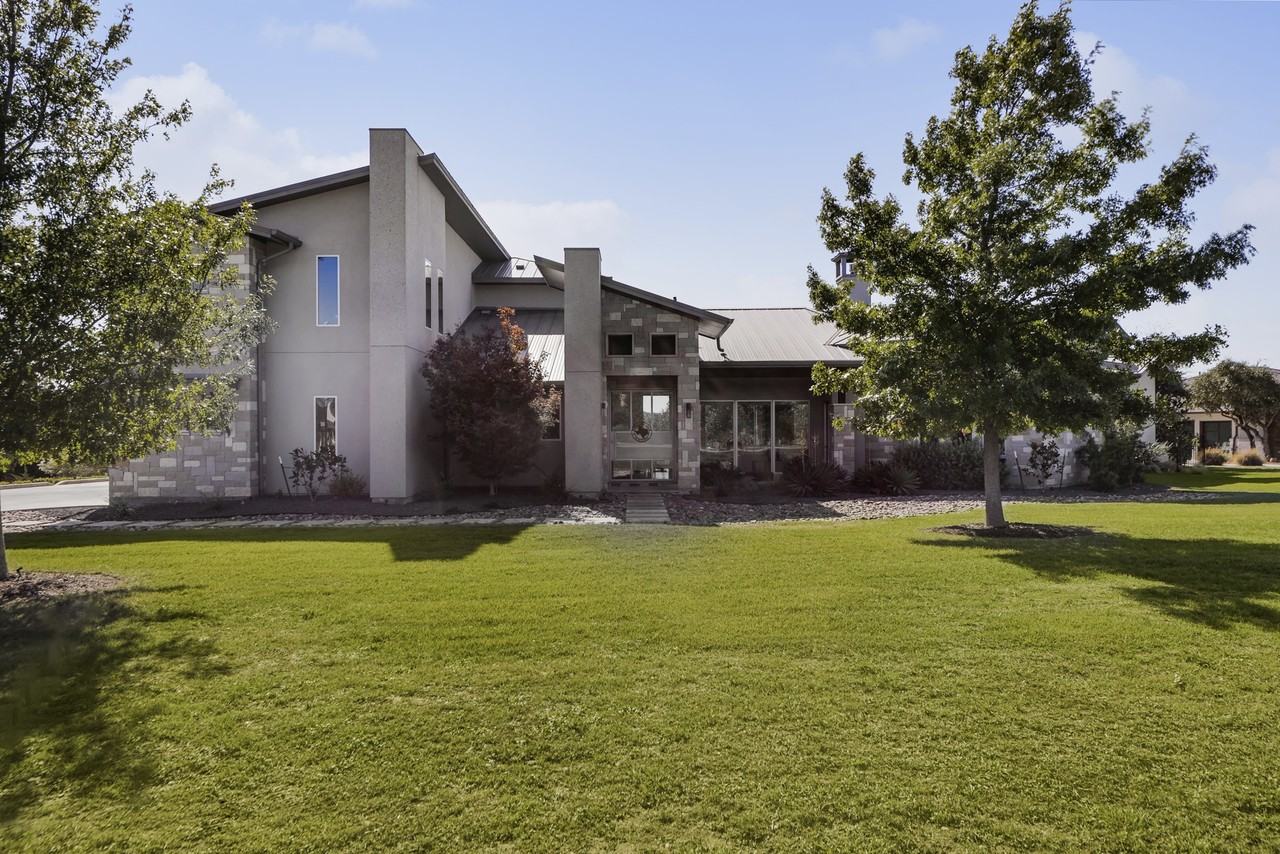 8700 Bellancia Dr #NA - Photo 2 of 31