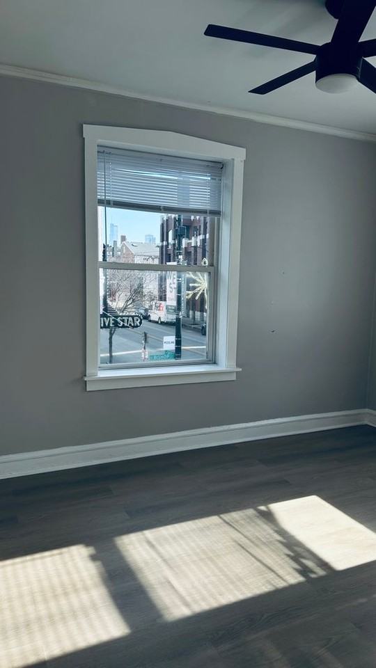 806 N Bishop St #2 - Photo 3 of 9