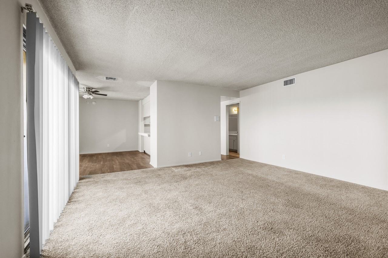 525 E. 99th St. - Photo 7 of 18