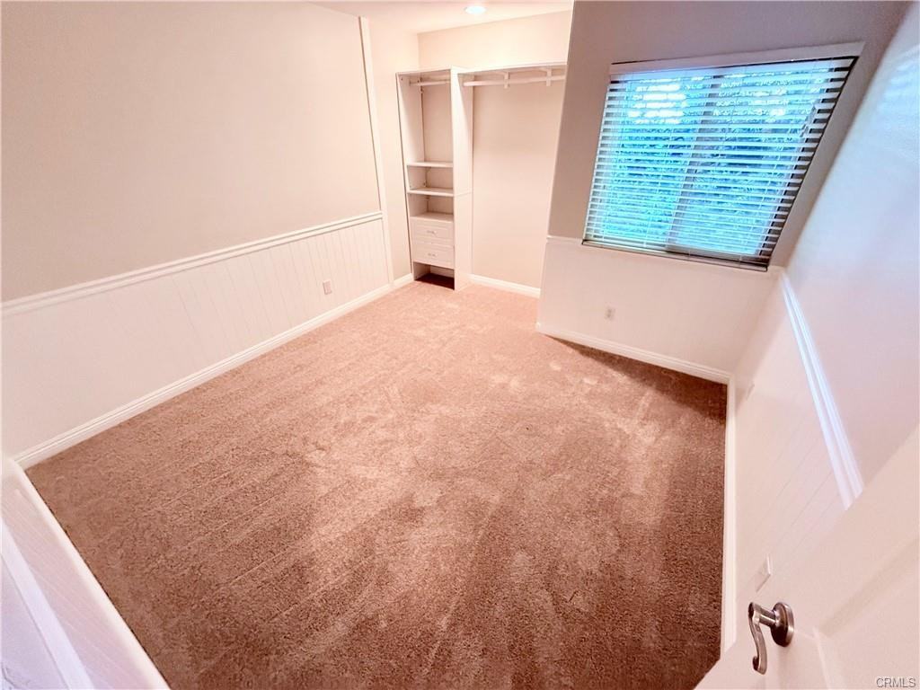 33612 Tidewater Dr - Photo 2 of 8