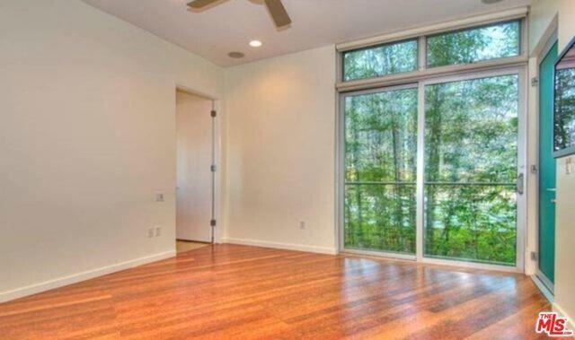 2456 Penmar Ave - Photo 2 of 8