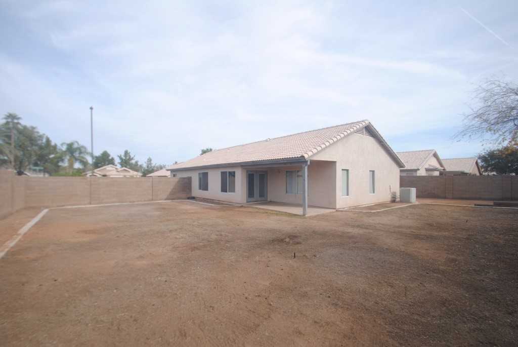 181 W Liberty Ln - Photo 2 of 16