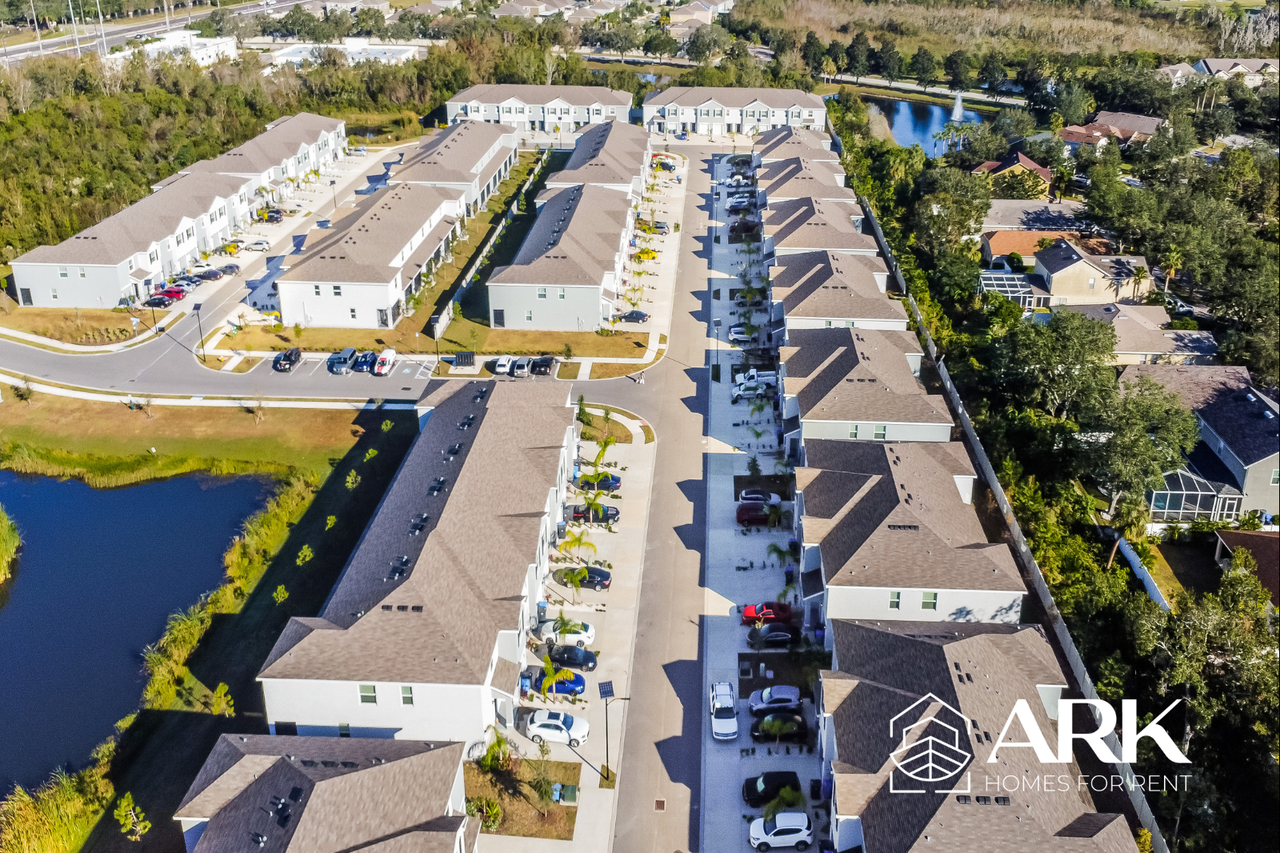 Oak Haven Townhomes - Photo 6 of 28