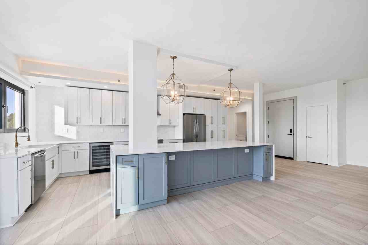 Ilion - Photo 3 of 50