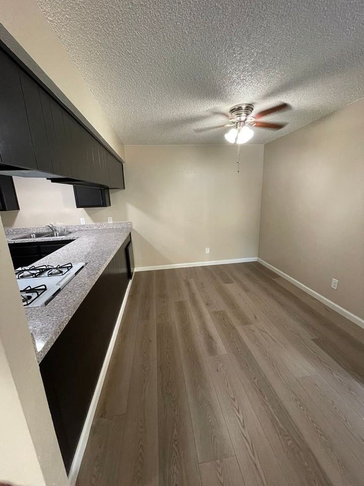 Shadow Ridge Apartments - Photo 4 of 50