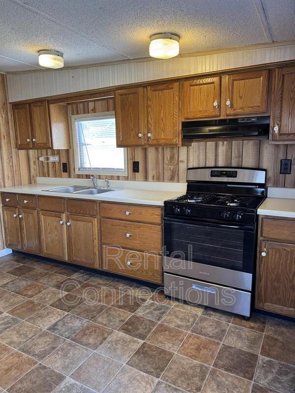 309 Washington St - Photo 3 of 12