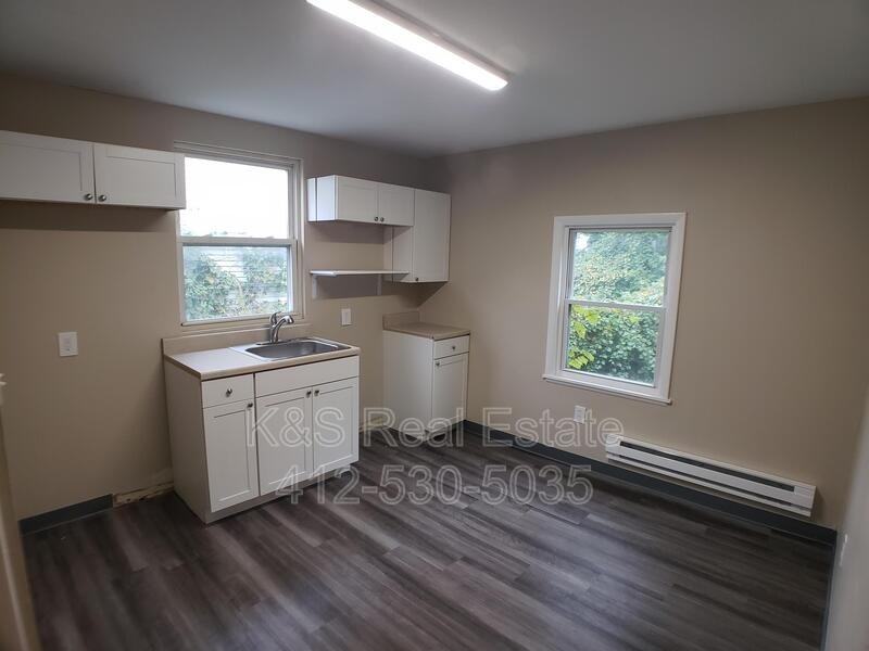 1145 Lincoln Way - Photo 4 of 7