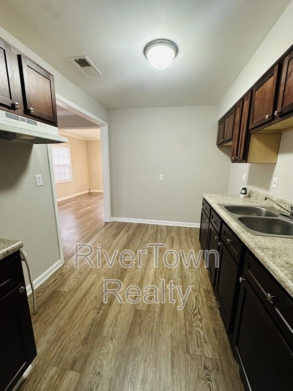 1223 Inman Cv - Photo 2 of 12