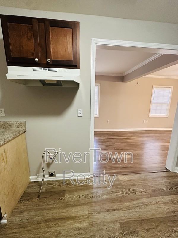 1223 Inman Cv - Photo 3 of 12