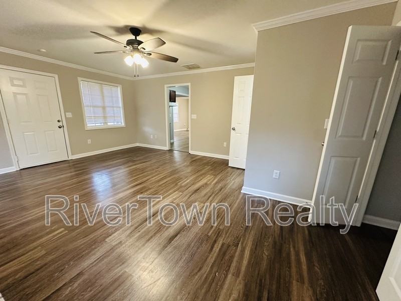 1223 Inman Cv - Photo 5 of 12