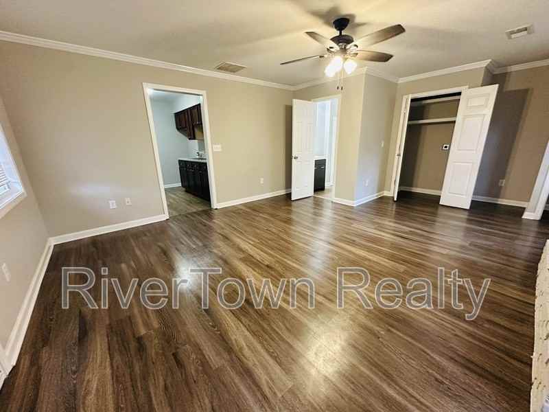 1223 Inman Cv - Photo 6 of 12