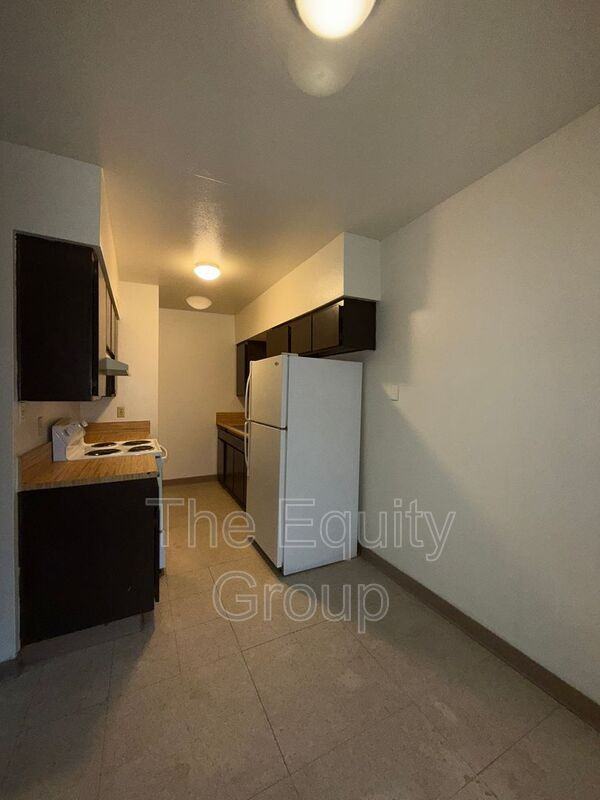 1314 W Elowin Ave - Photo 2 of 12