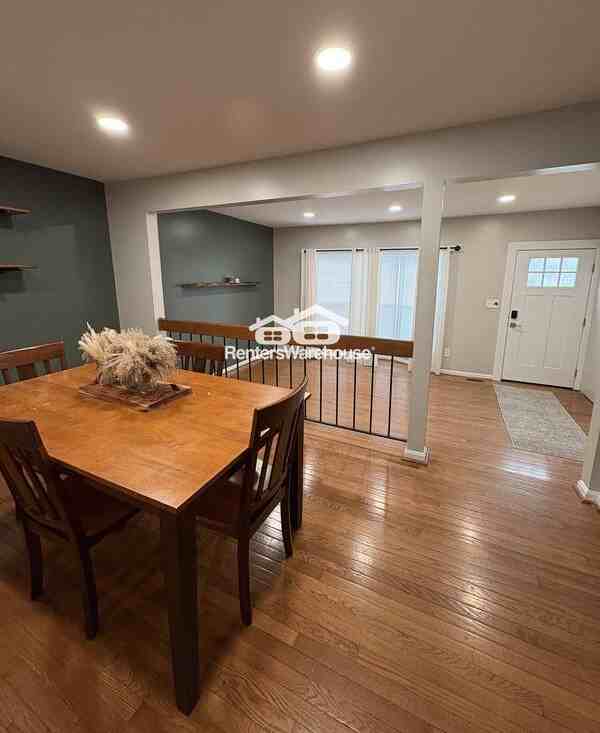 9016 Deviation Rd - Photo 2 of 16