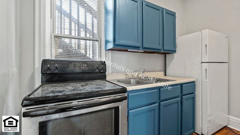 1905 Hillside Ave #1 - Photo 5 of 14