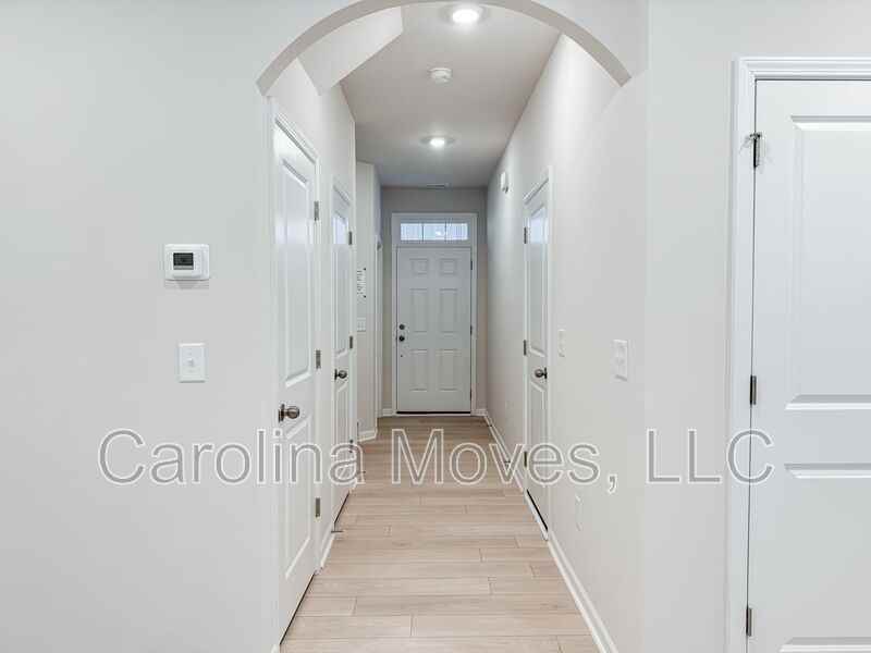 1124 Charlotte Hill St - Photo 2 of 14