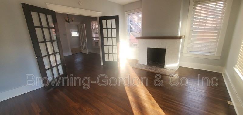 2220 Ashwood Ave - Photo 2 of 7