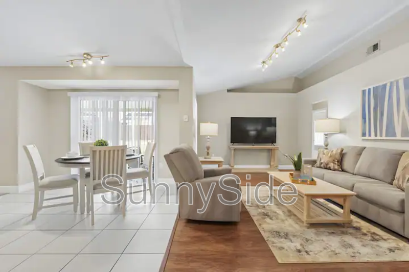 820 Briargrove Ave - Photo 5 of 42