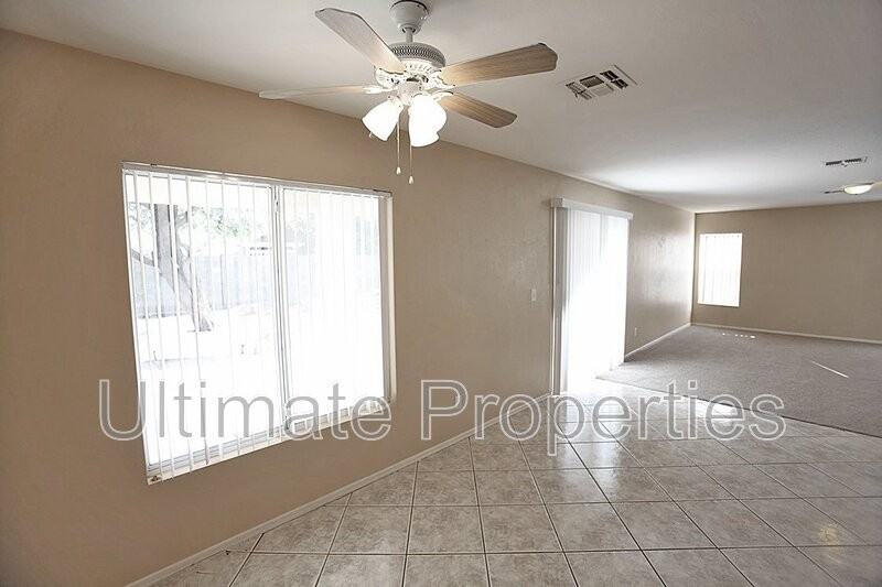 6153 W Echo Ln - Photo 7 of 21