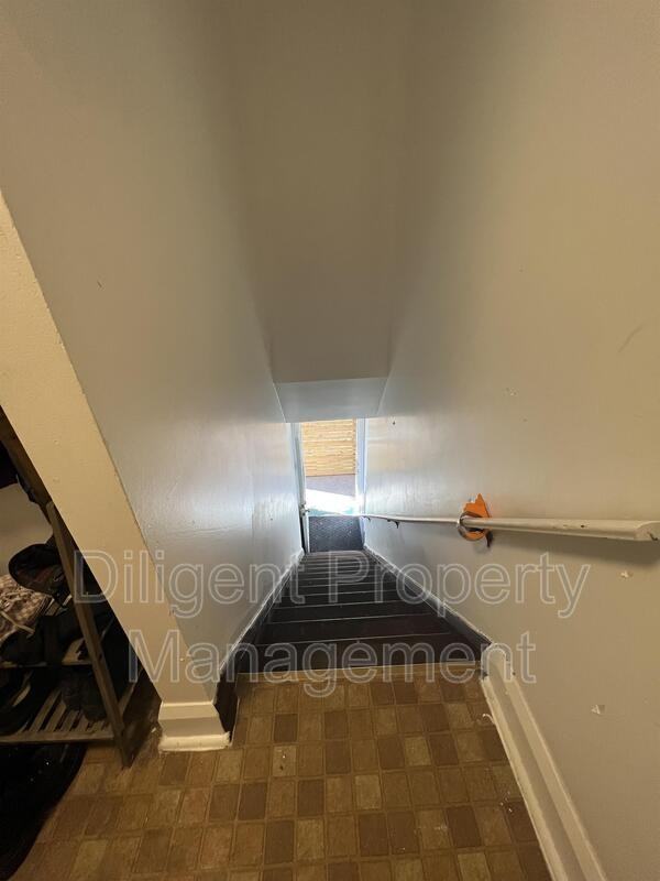 642 Bolivar St - Photo 5 of 34