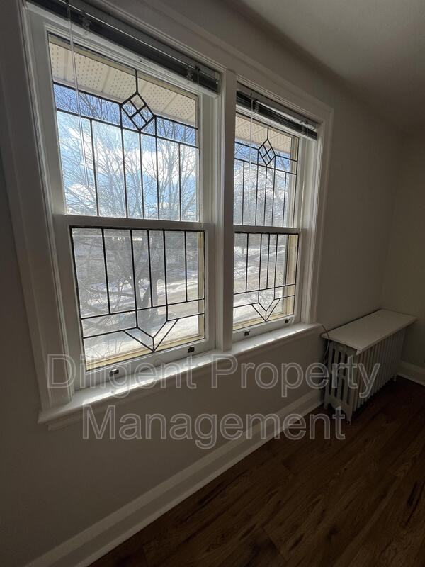 642 Bolivar St - Photo 6 of 34