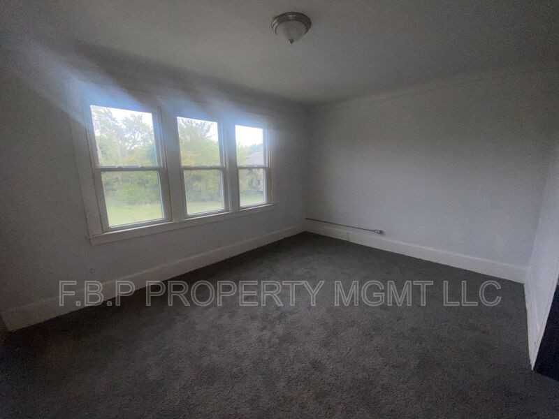 8525 Maxwell St #1 - Photo 2 of 8