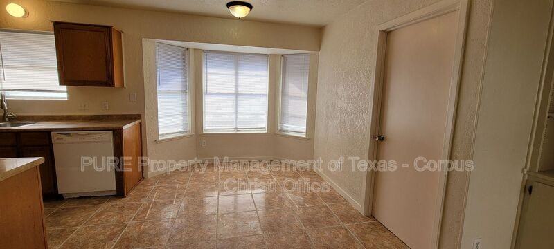 2255 Lombardy Dr - Photo 6 of 50