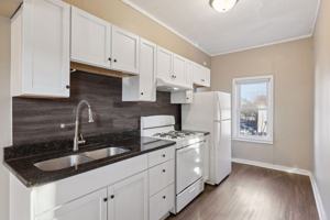 featured image of 940 3rd St E