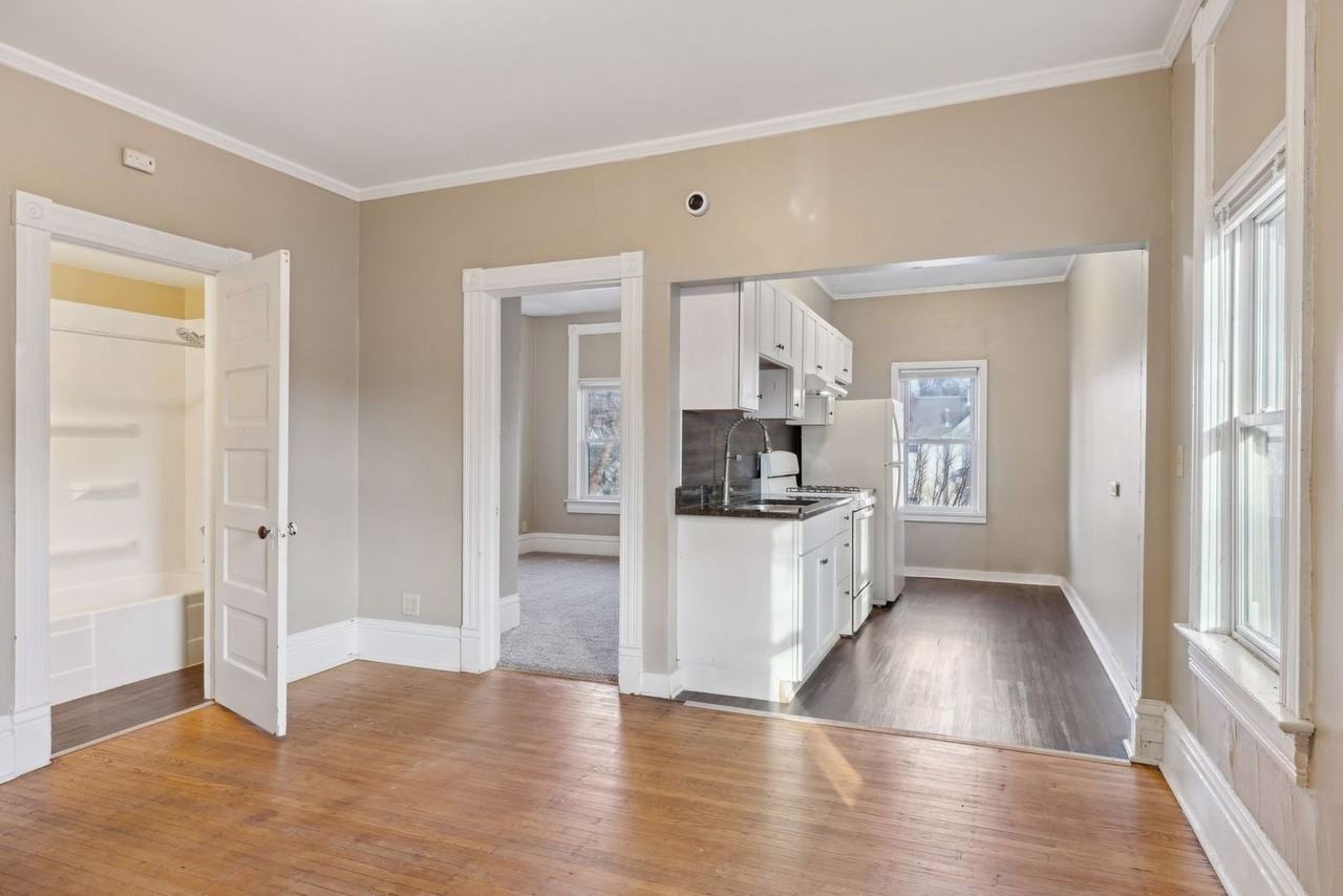 938 - 940 East 3rd Street - Photo 5 of 43