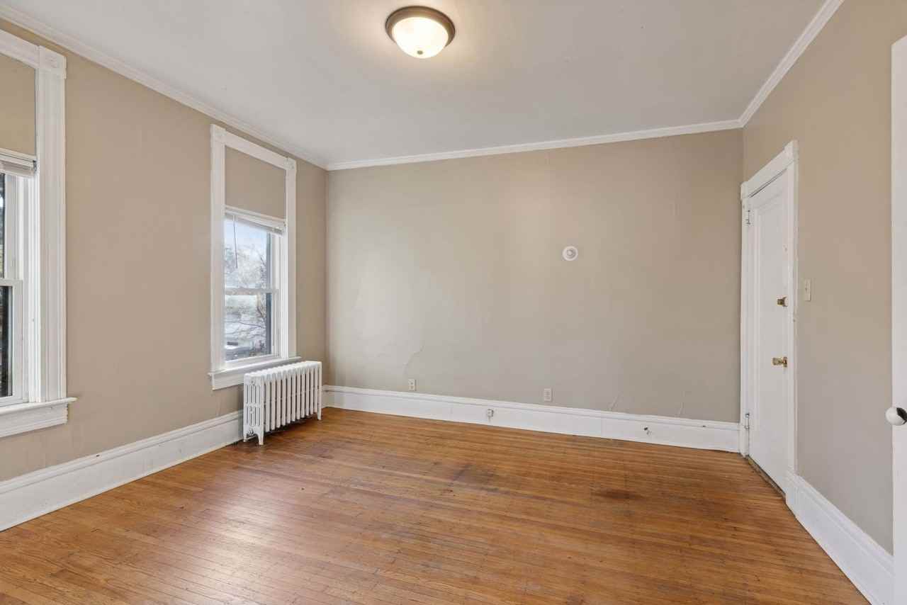 938 - 940 East 3rd Street - Photo 7 of 43