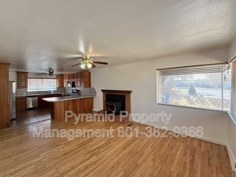 1010 Jackson Ave - Photo 2 of 29