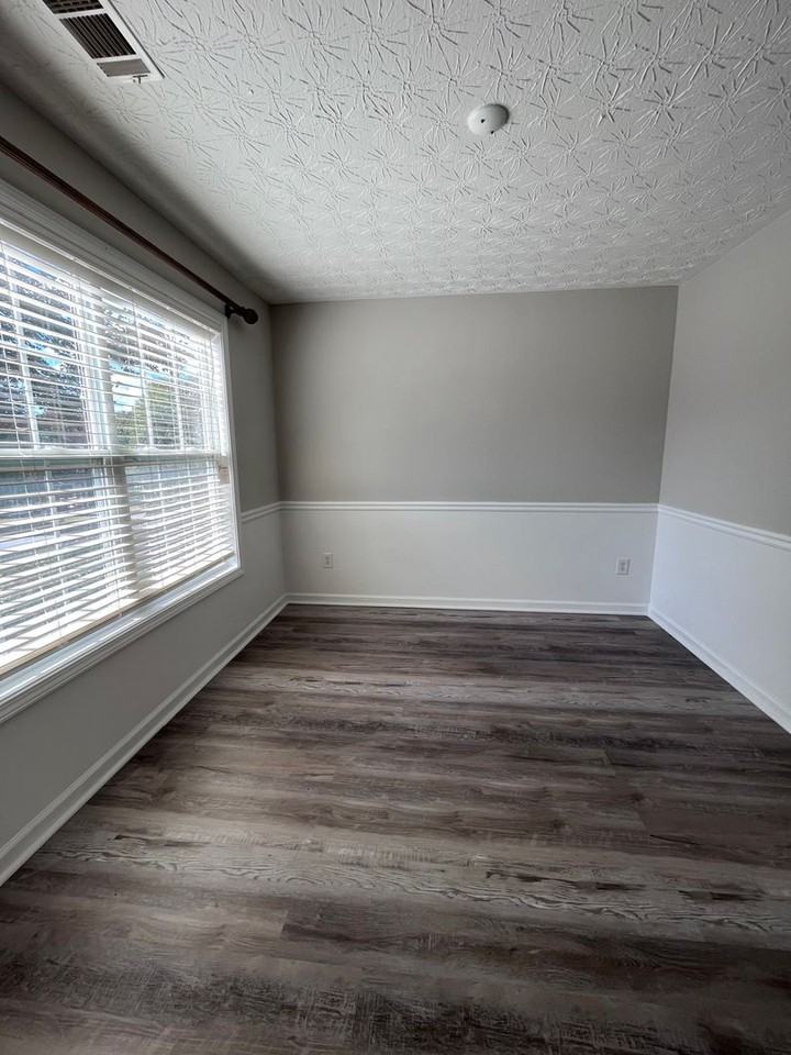 1391 Pine Acre Dr - Photo 5 of 15