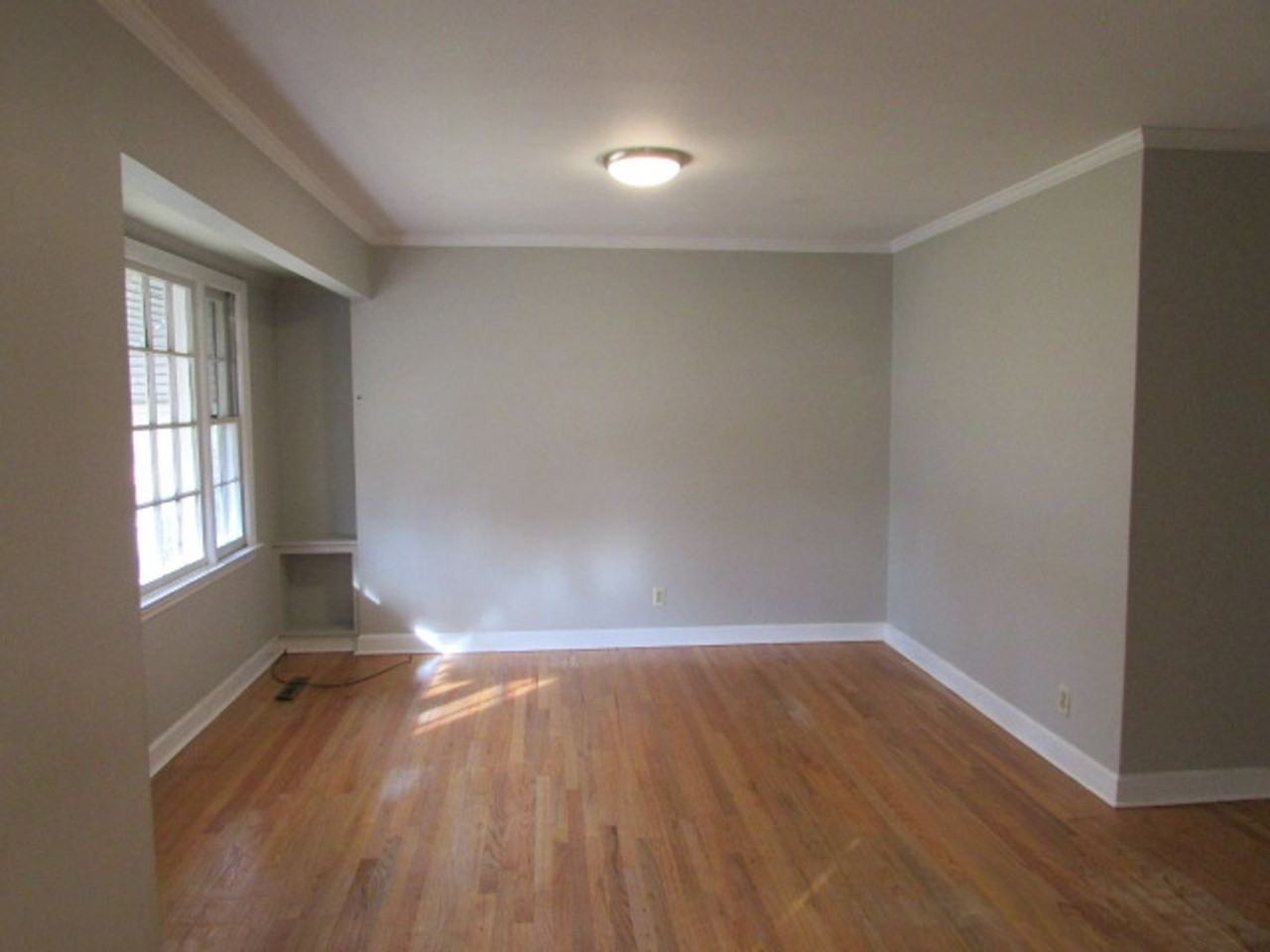 721 E Charlotte Ave - Photo 3 of 15