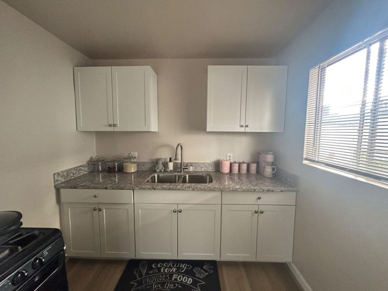 1233 Jeffrey St - Photo 3 of 23