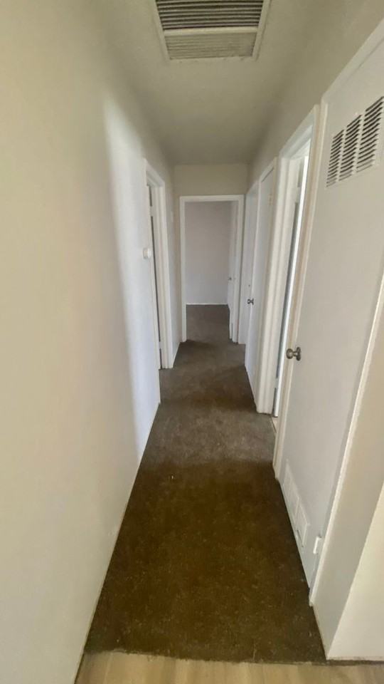 1233 Jeffrey St - Photo 7 of 23