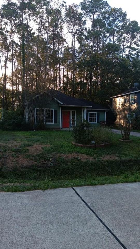 2040 Sunset Dr - Photo 2 of 10