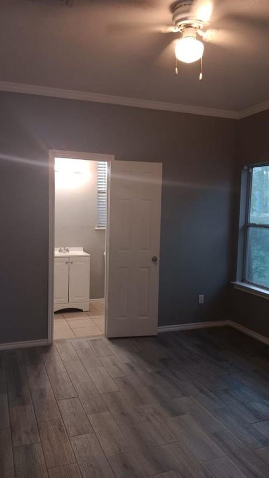 2040 Sunset Dr - Photo 4 of 10