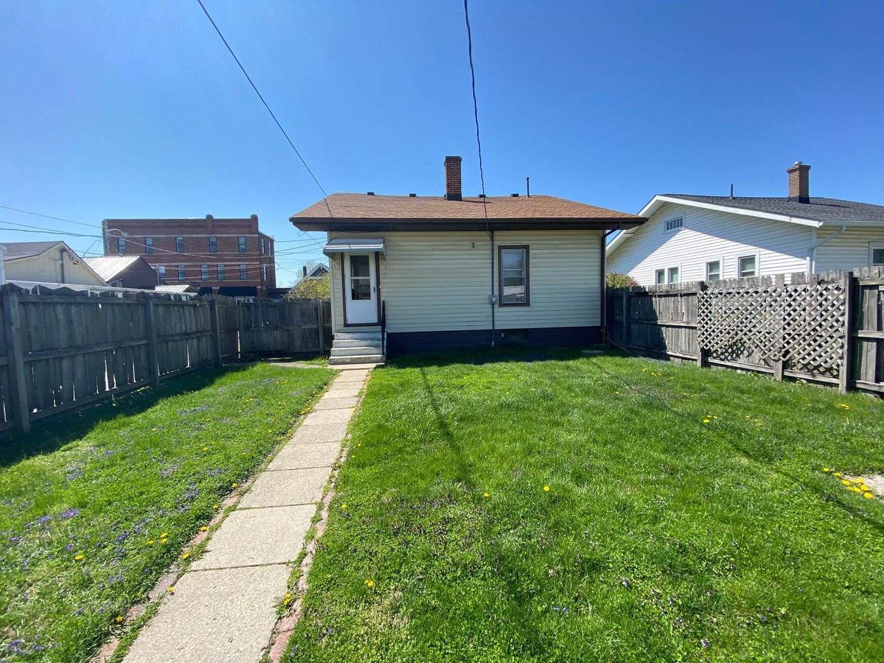59 N Byron St - Photo 2 of 13