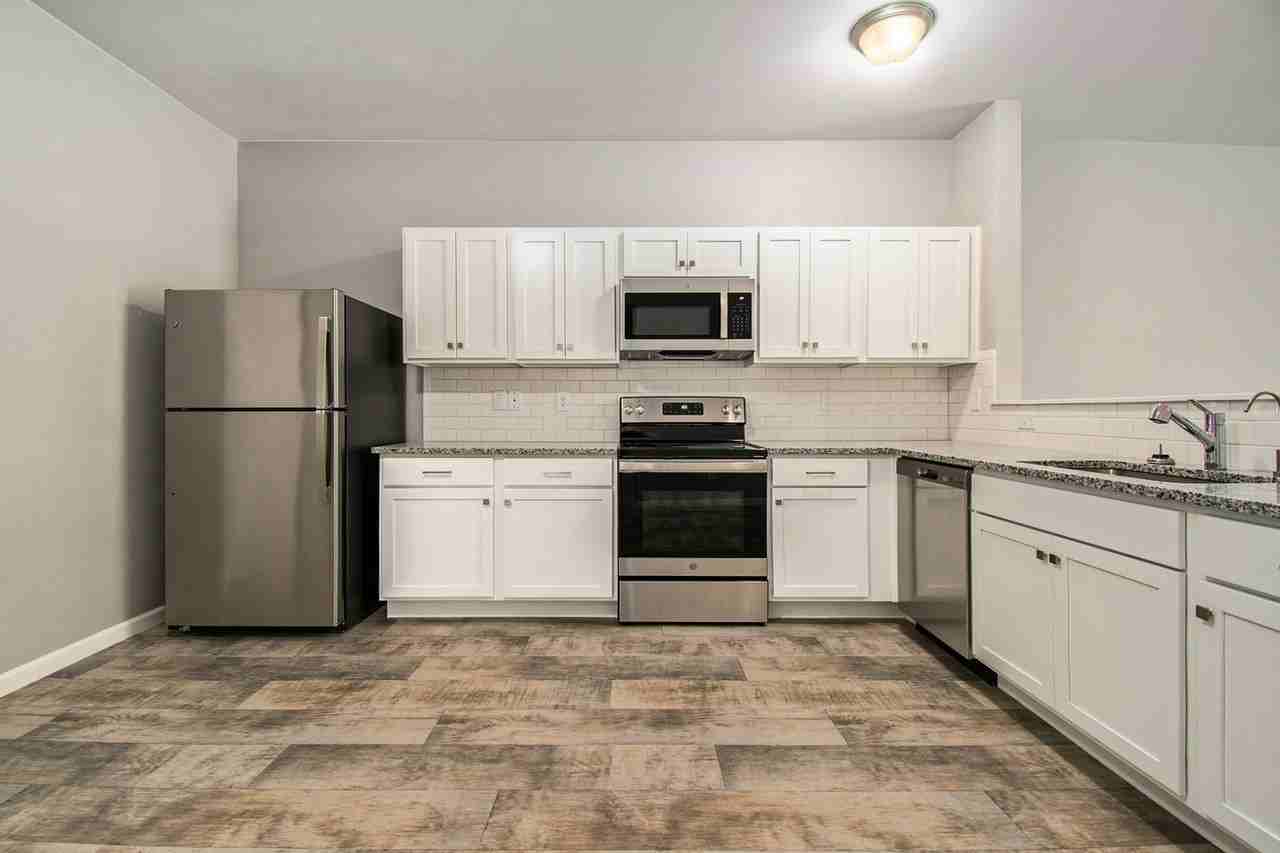 26150 Northland Crossing Dr - Photo 2 of 19