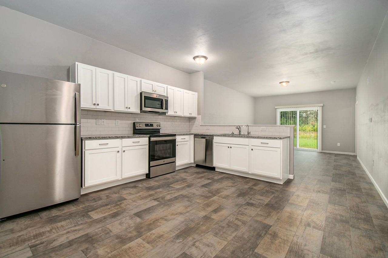 26150 Northland Crossing Dr - Photo 3 of 19